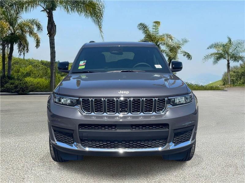 New 2026 Jeep Grand Cherokee L Laredo 4x2
