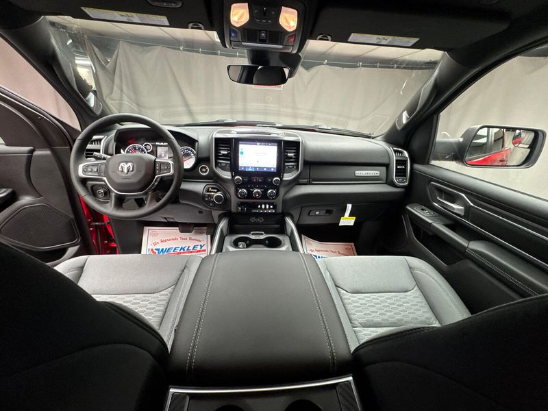 2025 RAM 1500 Big Horn Crew Cab 4x4 5