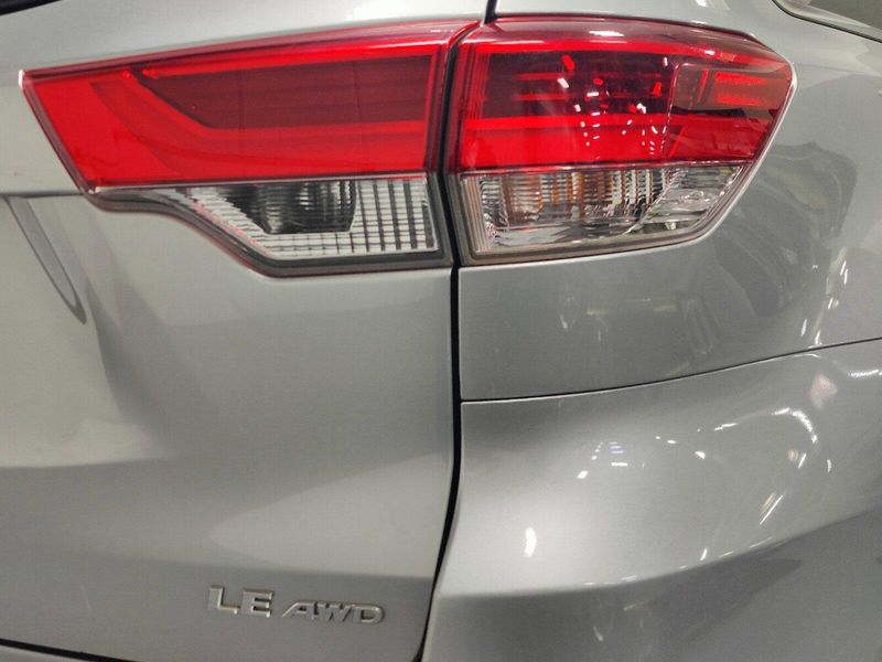 2018 Toyota Highlander LE V6 AWDImage 4