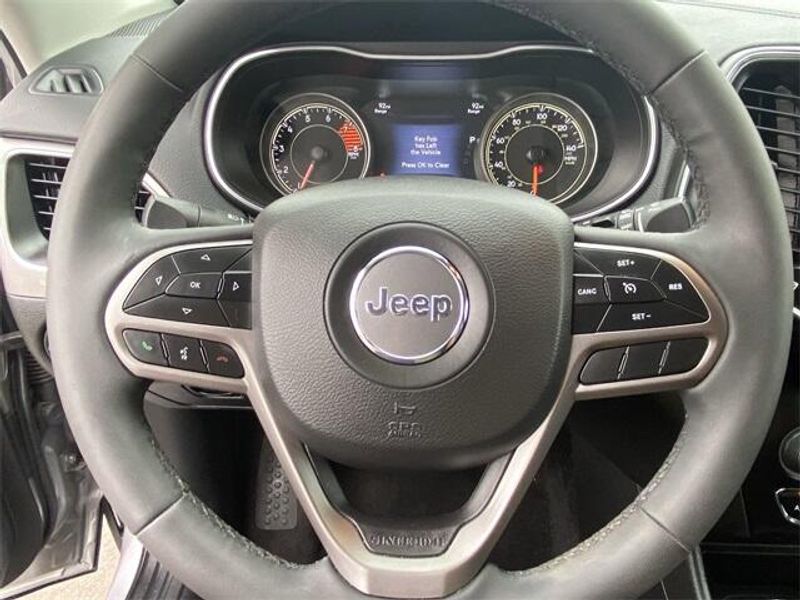 2022 Jeep Cherokee Latitude LuxImage 21