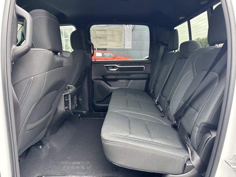 New 2026 RAM 1500 Big Horn Crew Cab 4x2 5'7' Box