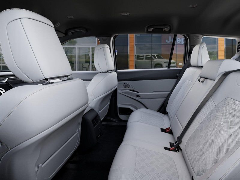 New 2026 Jeep Cherokee Overland 4x4Image 23