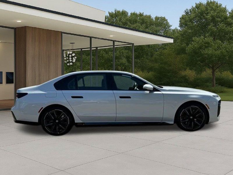 Used 2026 BMW 7 Series 750e xDriveImage 7