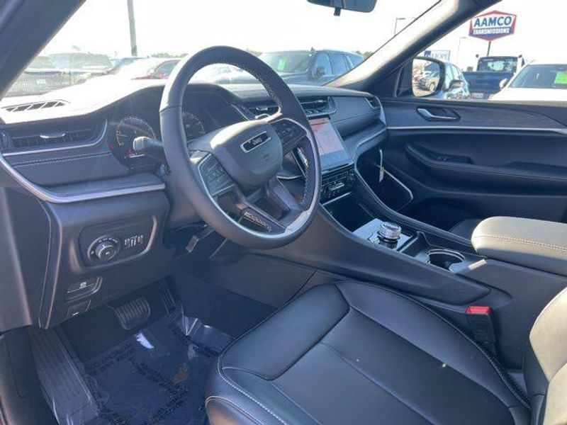 2025 Jeep Grand Cherokee L Limited 4x4
