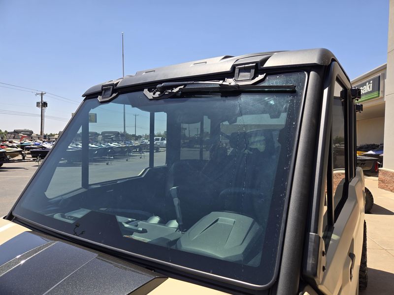 2025 Can-Am DEFENDER MAX LIMITED CAB HD10 DESERT TAN AND STEALTH BLACK Image 9