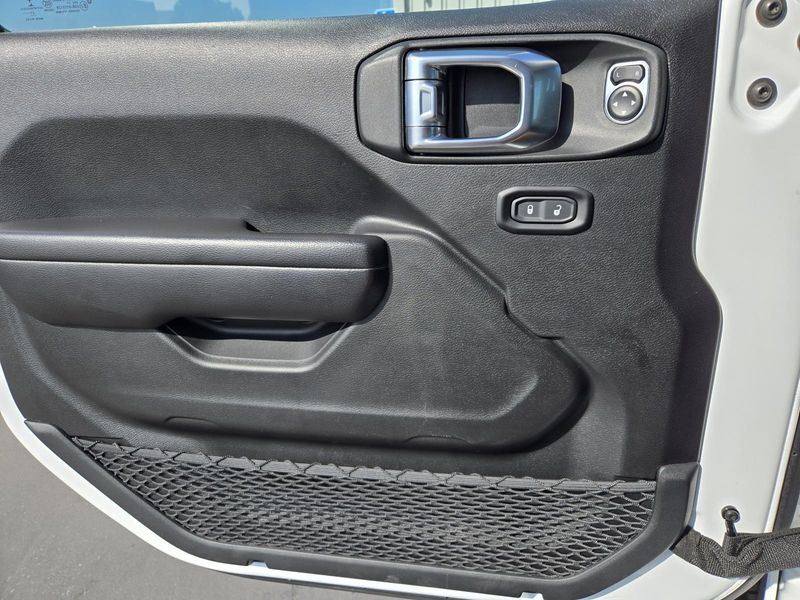 Used 2021 Jeep Gladiator Mojave 4x4