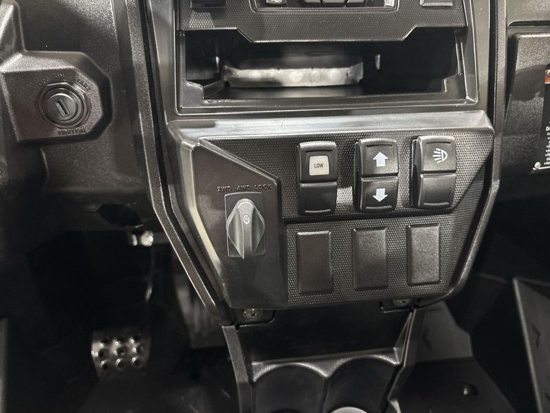 New 2027 Kawasaki TERYX KRX4 1000 BLACKOUT EDITION Image 26