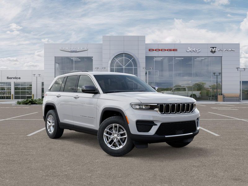 New 2025 Jeep Grand Cherokee Laredo X 4x4Image 19