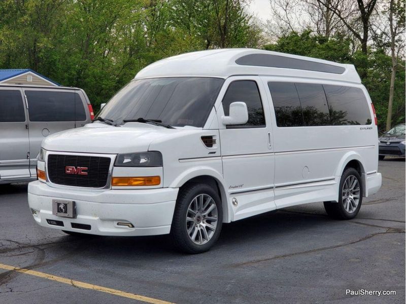 2022 GMC Savana Cargo Image 5
