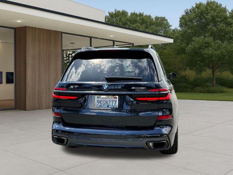 Used 2024 BMW X7 xDrive40iImage 9