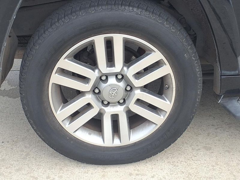 2011 Toyota 4Runner LimitedImage 7