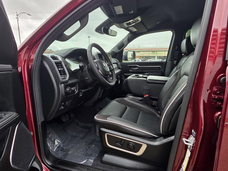 New 2025 RAM 1500 LaramieImage 10