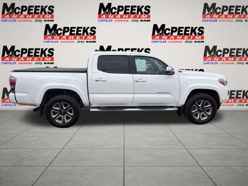 Used 2017 Toyota Tacoma LimitedImage 6