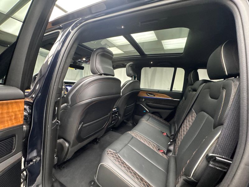 2024 Jeep Grand Cherokee Summit ReserveImage 16