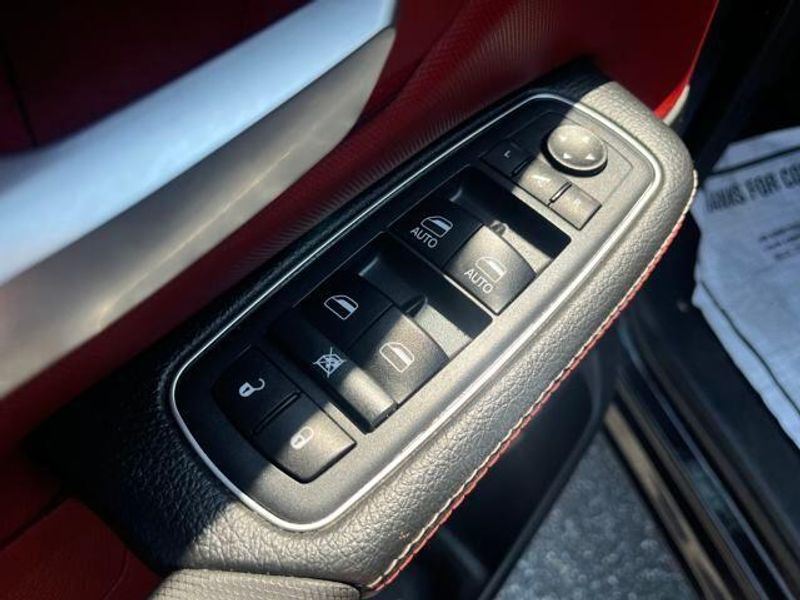 2019 Ram 1500 Rebel photo 14