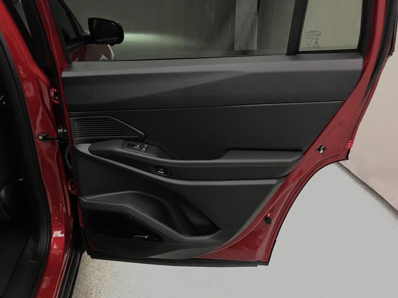 New 2026 Jeep Cherokee Overland 4x4Image 13