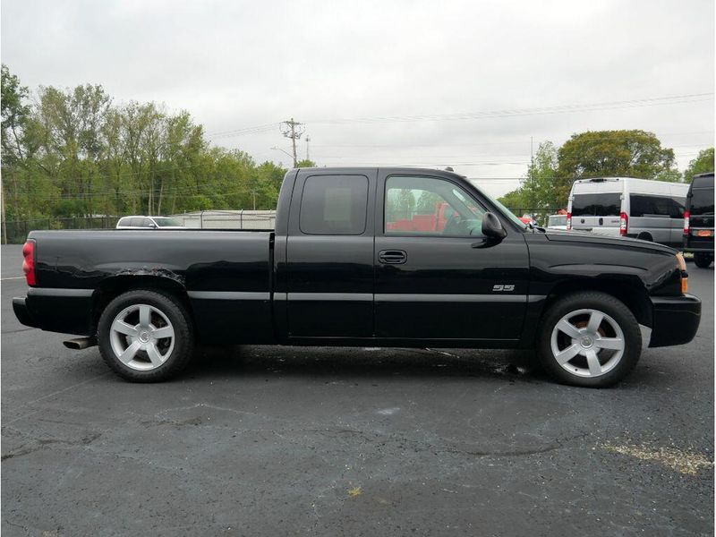 2004 Chevrolet Silverado 1500 SSImage 10