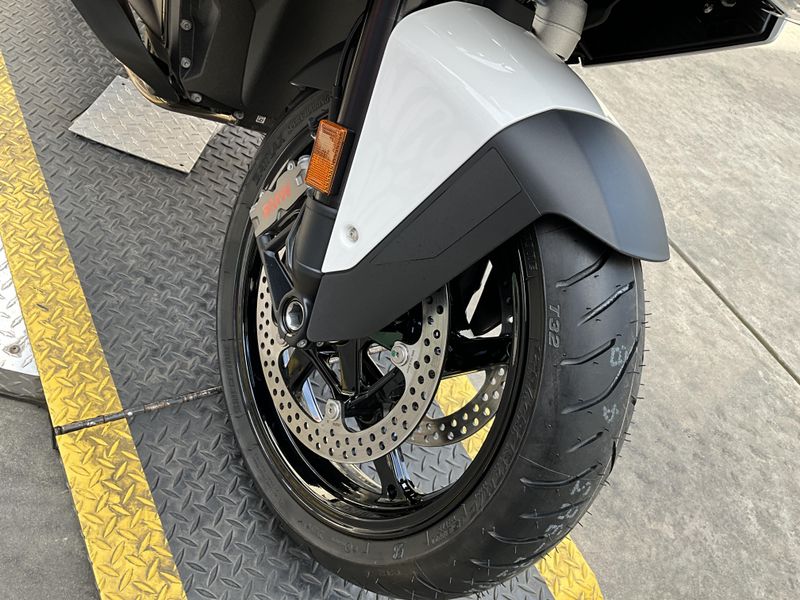 New 2026 BMW R 1300 RT Image 9