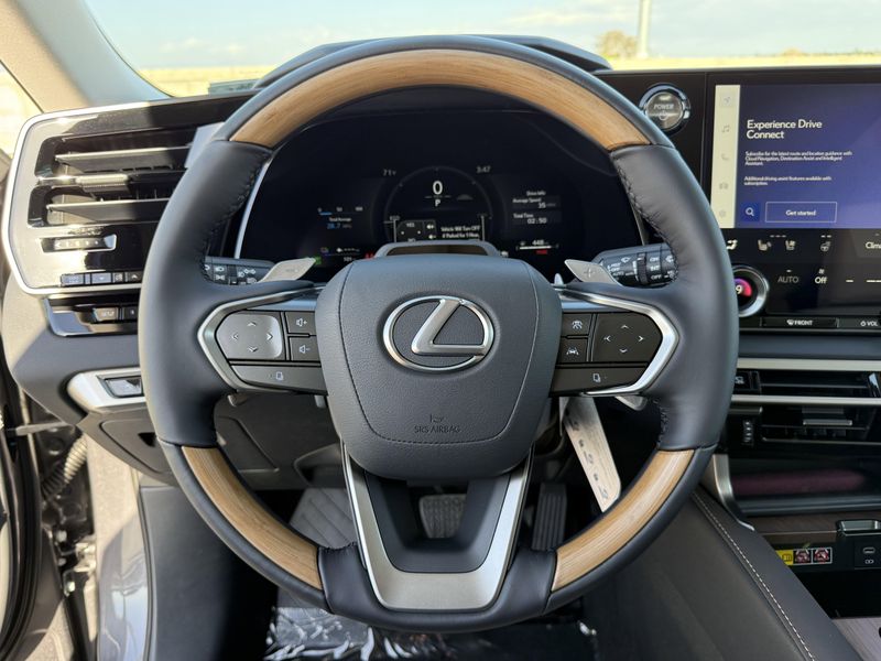 New 2026 Lexus RX 450h+ LuxuryImage 21