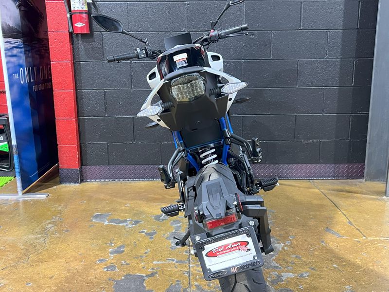 2025 CFMOTO 300NK Image 13