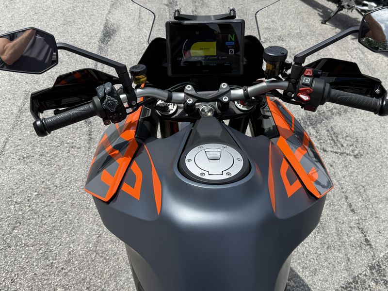 2024 KTM 1290 Super Duke GT