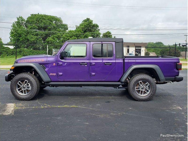 New 2026 Jeep Gladiator Mojave 4x4