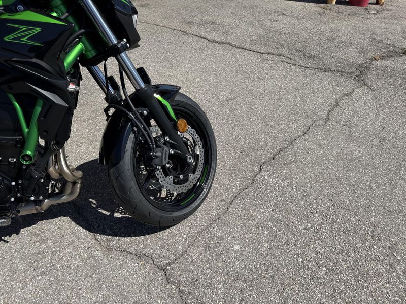 New 2025 Kawasaki Z650 ABS Image 10