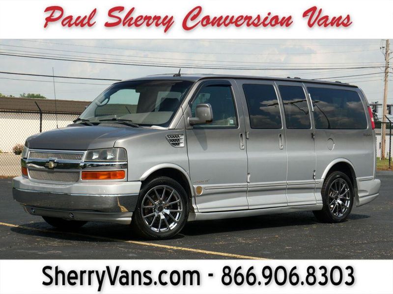 2011 Chevrolet Express 1500 Image 1