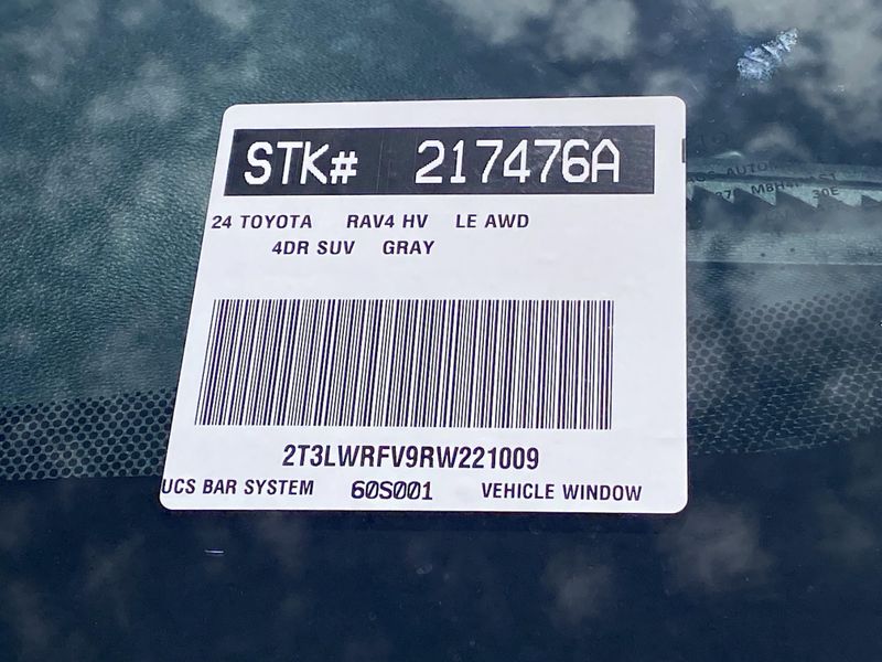 2024 Toyota RAV4 LEImage 32