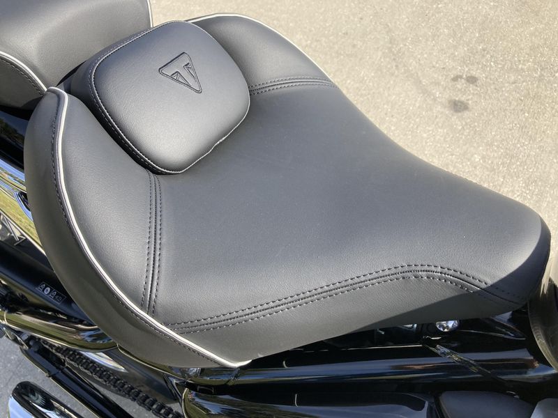 2025 Triumph Bonneville Speedmaster