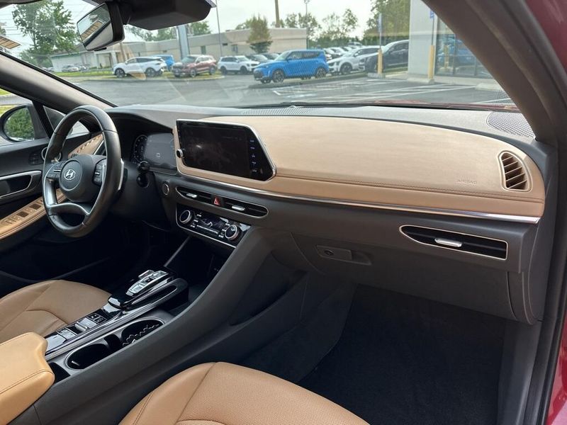 2023 Hyundai Sonata LimitedImage 17