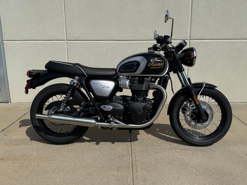 2025 Triumph Bonneville T100Image 2
