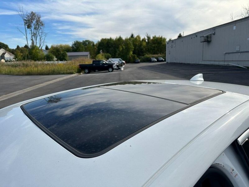 2015 Chevrolet Impala 2LT photo 16