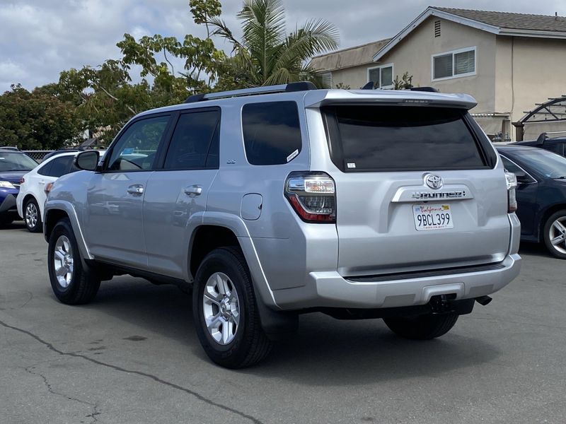 2022 Toyota 4Runner SR5 PremiumImage 6