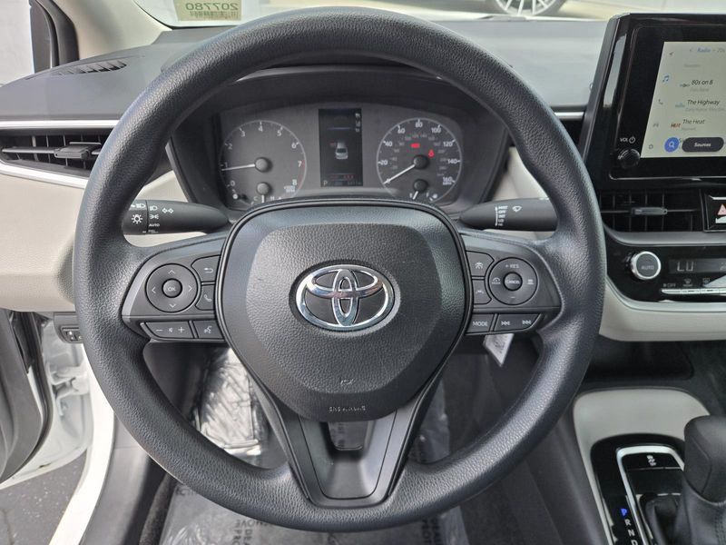 Used 2025 Toyota Corolla LE CVT (Natl)
