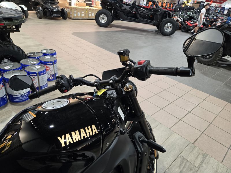 New 2025 Yamaha XSR900 RAVEN Image 16