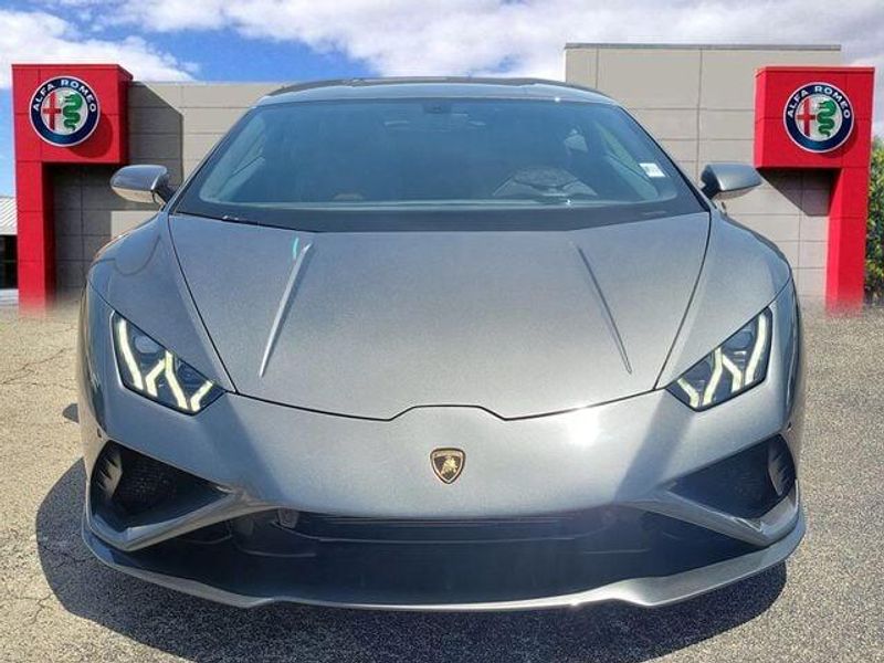 2021 Lamborghini Huracan Evo Coupe RWD photo 2