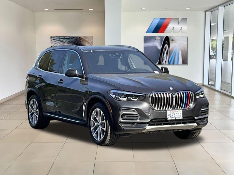 2022 BMW X5 sDrive40iImage 2