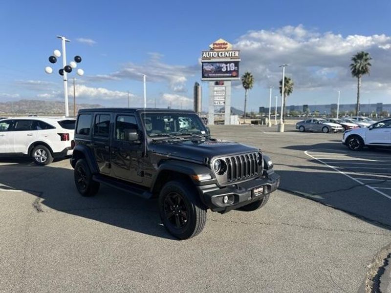 Used 2023 Jeep Wrangler SportImage 1