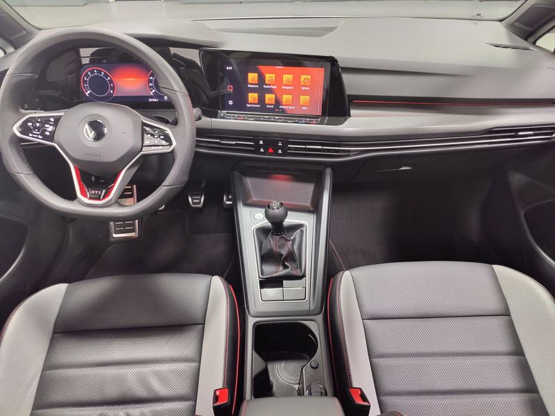 2022 Volkswagen Golf GTI SE w/Sunroof/Leather PkgImage 15