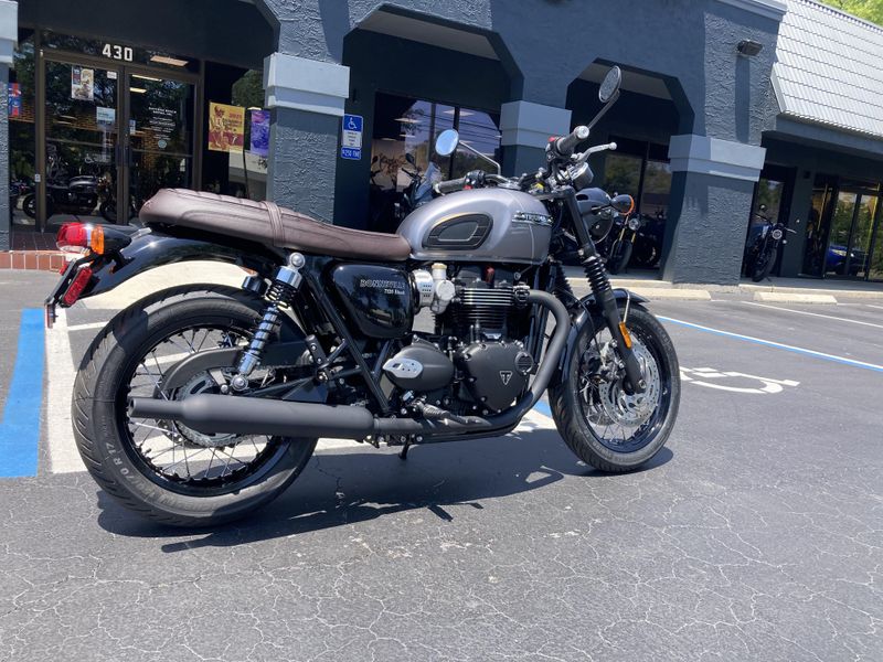 2025 Triumph BONNEVILLE T120 BLACK