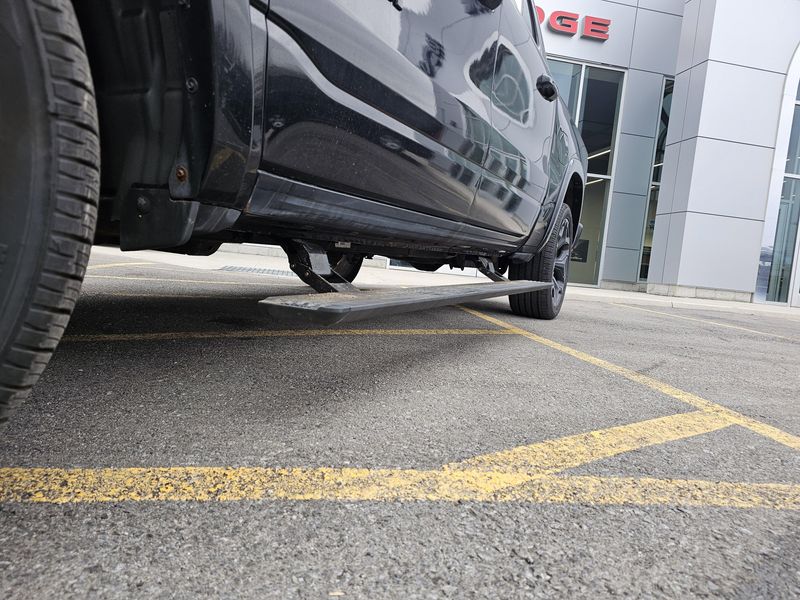 Used 2022 RAM 1500 LimitedImage 9