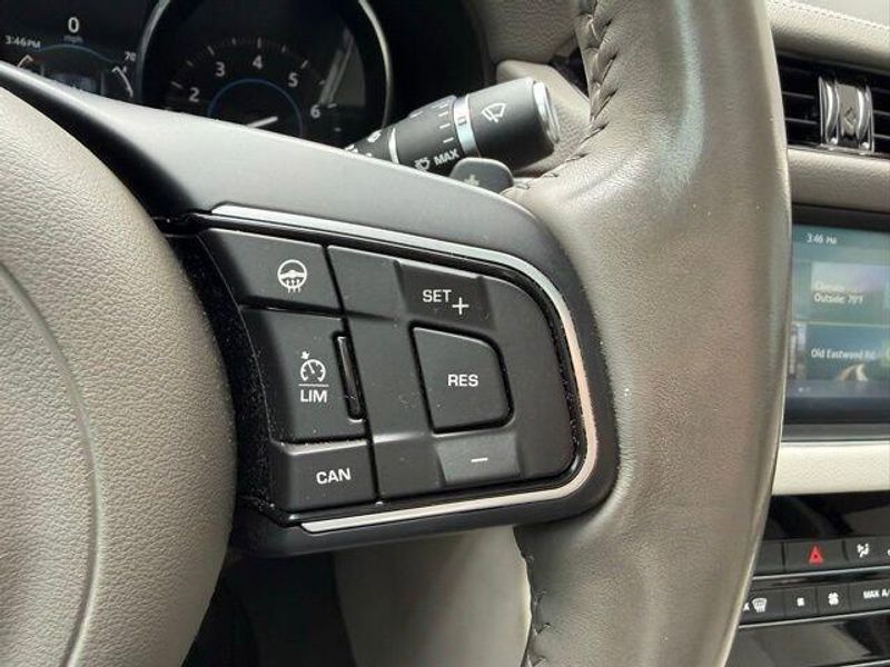 Used 2016 Jaguar XF 35t Prestige
