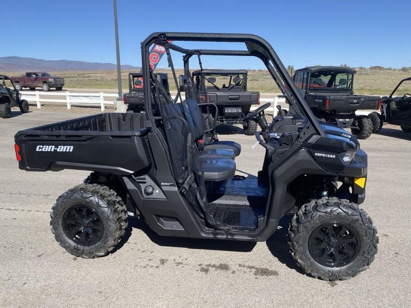 New 2026 Can-Am DEFENDER DPS HD9 