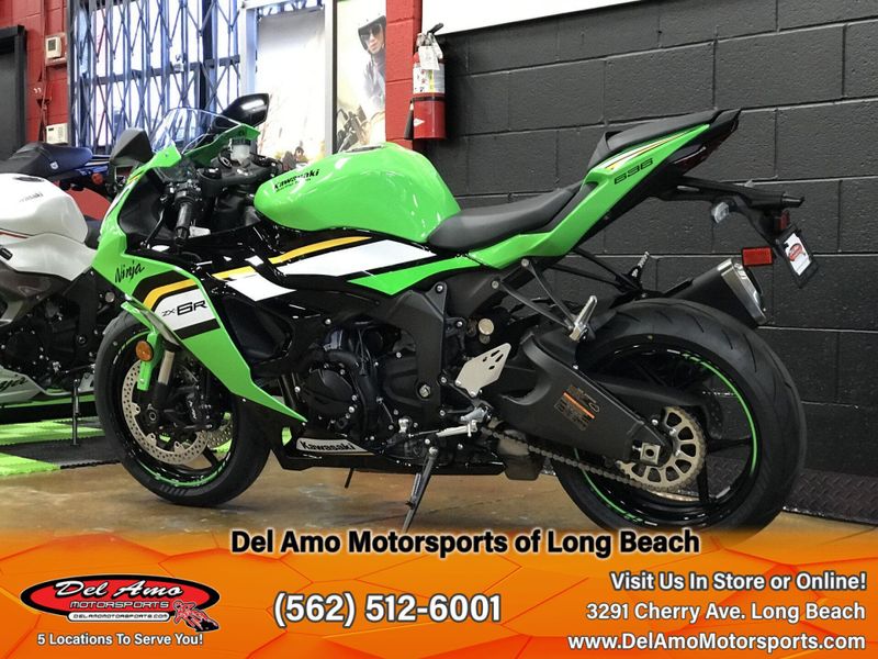 2025 Kawasaki NINJA ZX-6R KRT EDITION ABS Image 3