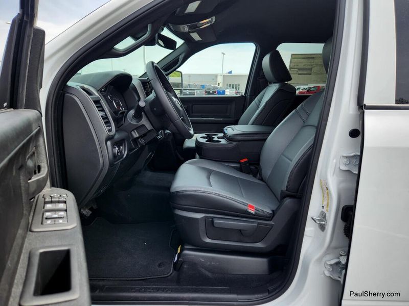 New 2026 RAM 3500 Tradesman Crew Cab 4x4 8' Box