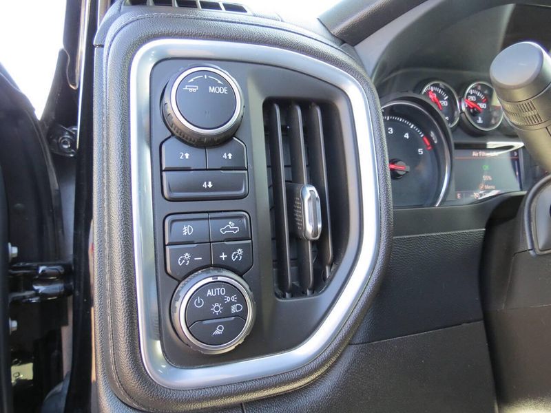 Used 2022 Chevrolet Silverado 2500HD LT 4x4 4dr Crew Cab SBImage 15