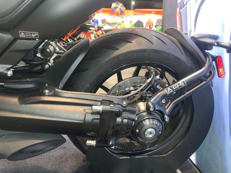 New 2025 Triumph ROCKET 3 GT EVEL KNIEVEL EDITION Image 17