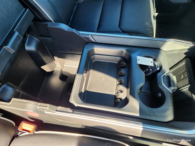 New 2026 RAM 1500 Laramie Crew Cab 4x4 5'7' Box