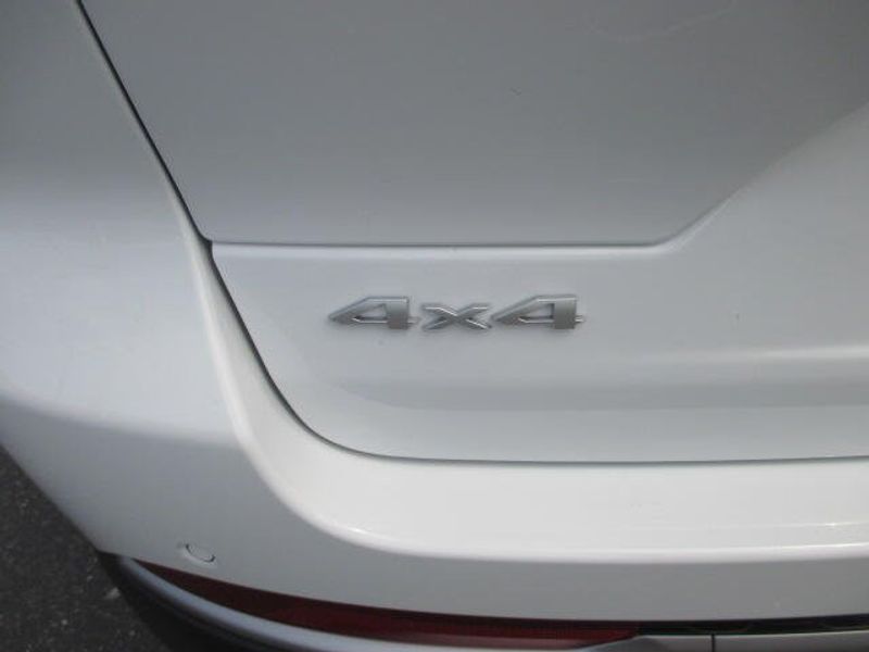 New 2026 Jeep Grand Cherokee Limited 4x4Image 12